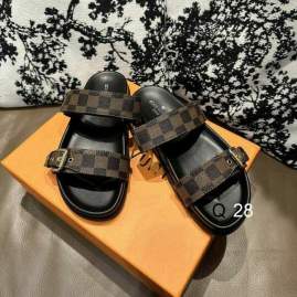 Picture of Louis Vuitton Slippers _SKULVsz38-45H0308298